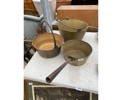 TWO VINTAGE BRASS JAM PANS AND A VINTAGE BRASS SAUCE PAN 