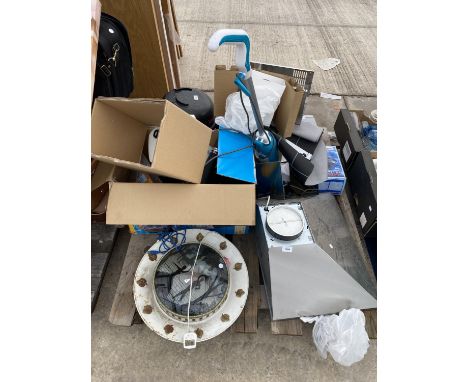 AN ASSORTMENT OF HOUSEHOLD CLEARANCE ITEMS TO INCLUDE LIGHT FITTINGS AND A STEAM MOP ETC 