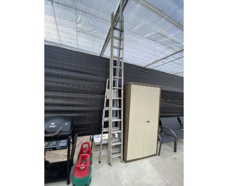 A 28 RUNG ALUMINIUM TWO SECTION EXTENDABLE LADDER AND A FIVE RUNG STEP LADDER 
