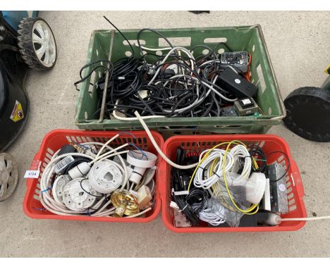 A COLLECTION OF ELECTRICAL CABLES AND LIGHT FITTINGS 