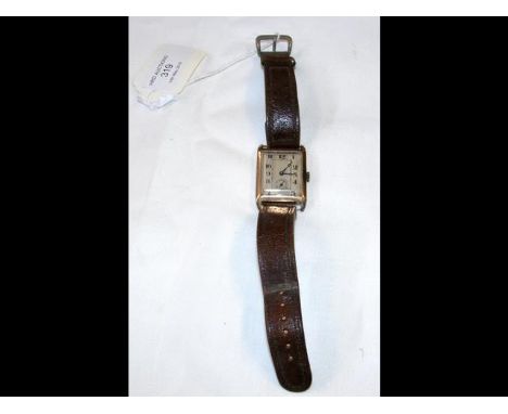 A gent's Retro 9ct gold wrist watch with separate second hand 