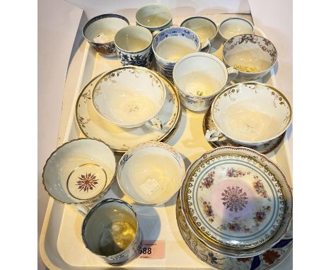 WORCESTER: a first period teabowl, crescent mark, 6.3cm; a selection of similar pieces