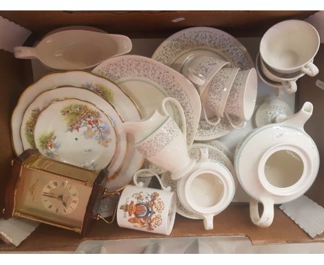 Royal Doulton tea and dinnerware items in the Arabesque pattern to include Teapot, milk/ sugar, 5 saucers, 6 side plates, 6 t