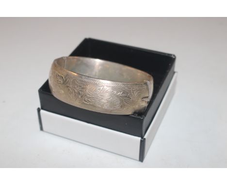 A 1960's Sterling silver hinged bangle, approx. 46gms 