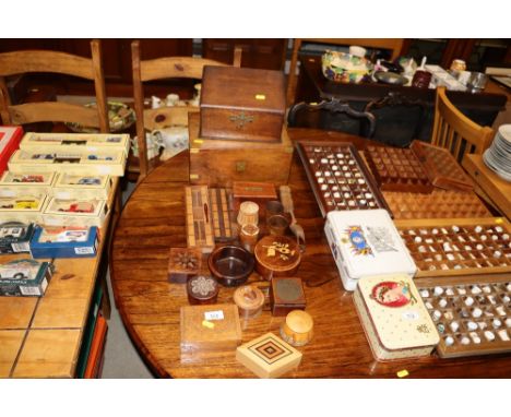 A quantity of various wooden items to include a cribbage board; brass bound writing box; other trinket boxes etc