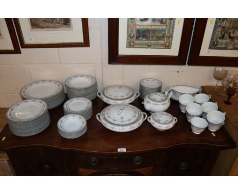 A Noritake "Glenwood" pattern dinner and tea service