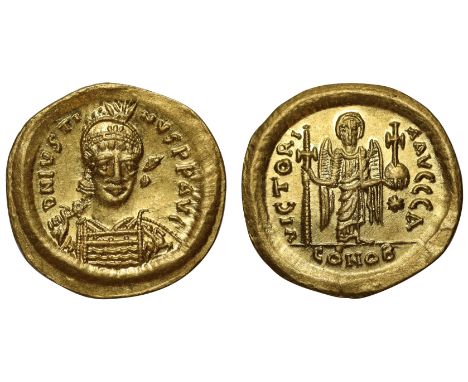 Justin I (518 – 527), gold Solidus, Constantinople, officina A, D N IVSTINVS P P AVC, helmeted bust three quarters facing, ho