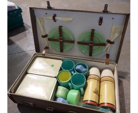Vintage picnic hamper in travel case, 53 x 13 x 30 cm. Not available for in-house P&amp;P 