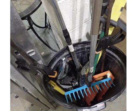 Bin of mixed garden tools, (bin not included). Not available for in-house P&amp;P 