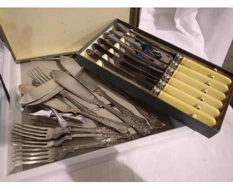 Mixed stainless steel cutlery including Joseph Elliott &amp; Sons. P&amp;P Group 3 (£25+VAT for the first lot and £5+VAT for 