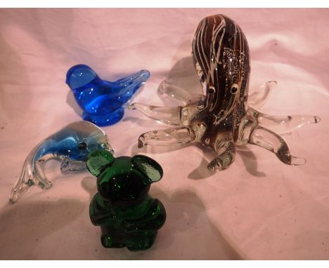 Mixed glass paperweights including an octopus, largest H: 14 cm (4). P&amp;P Group 2 (£18+VAT for the first lot and £3+VAT fo