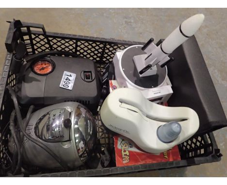 Mixed electrical items including a rocket alarm clock. Not available for in-house P&PAll electrical items in this lot have be