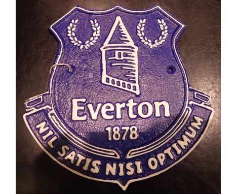 Cast iron Everton plaque, W: 25 cm. P&amp;P Group 1 (£14+VAT for the first lot and £1+VAT for subsequent lots) 