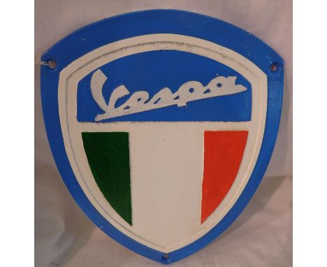 Cast iron Vespa plaque, W: 30 cm. P&amp;P Group 1 (£14+VAT for the first lot and £1+VAT for subsequent lots) 