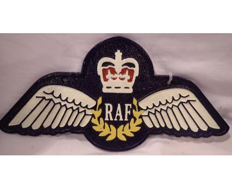 Cast iron RAF wings plaque, W: 40 cm. P&amp;P Group 1 (£14+VAT for the first lot and £1+VAT for subsequent lots) 