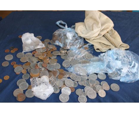 A job lot of assorted vintage coinage 
