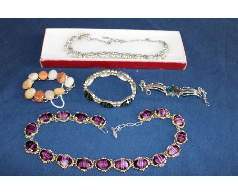 A selection of vintage costume jewellery 