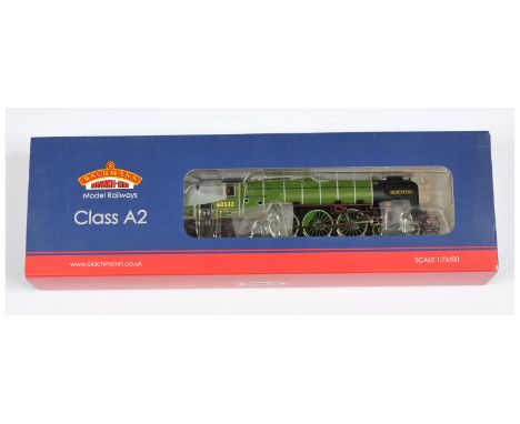 Bachmann OO Gauge 31-527K (Limited Edition) 4-6-2 BR A2 Class Steam Locomotive No. 60532 "Blue Peter", produced exclusively f