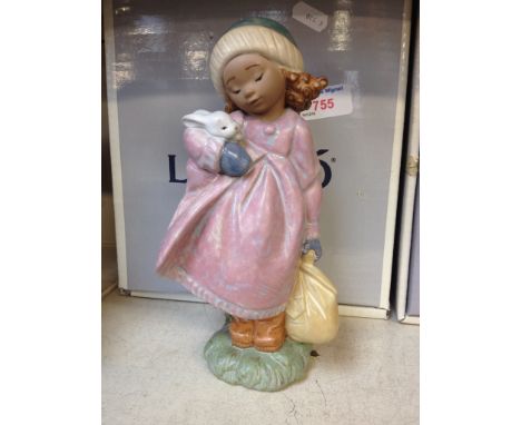 LLADRO FIGURE SNUGGLE BUNNT WITH BOX 21CM