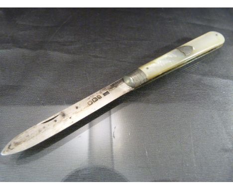 Hallmarked silver fruit knife - Sheffield 1900 poss by Harrison Brothers & Howson (George Howson). With mother of pearl handl