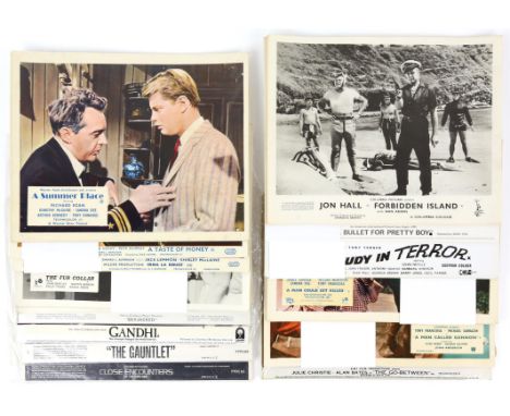 25 sets of Front of House cards including Close Encounters Of The Third Kind, The Gauntlet, Gandhi, Irma La Douce, Skyjacked,