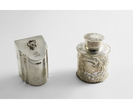 AN EDWARDIAN SILVER NOVELTY BOX resembling a George III canteen box with a swing finial and serpentine, sloping front, creste