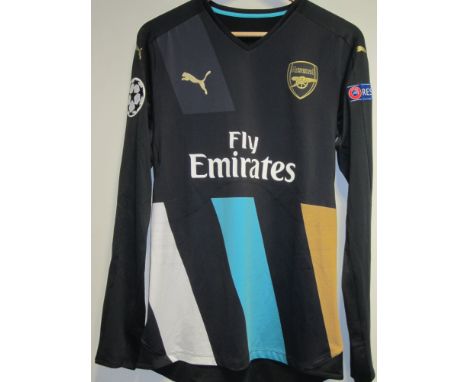 MATCH WORN SHIRT / NACHO MONREAL / ARSENAL        Black long sleeve Champions League shirt worn in season 2015/16. Authentica