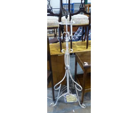 Painted white iron extending standard lamp, H: 140 cm. All electrical items in this lot have been PAT tested for safety and h
