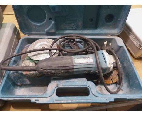 Makita Ga4530 angle grinder. All electrical items in this lot have been PAT tested for safety and have passed. This does not 