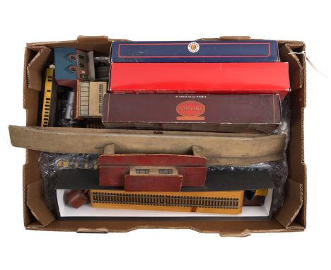 A quantity of OO railway by Hornby Dublo, Hornby, Bachmann, etc. Including Hornby Dublo; LNER Class A4 4-6-2 tender locomotiv