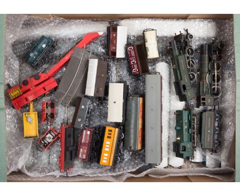 A quantity of OO railway by Airfix, Lima, Hornby, etc. Including; A GWR 4-6-0 tender loco, Caerphilly Castle in lined Brunswi