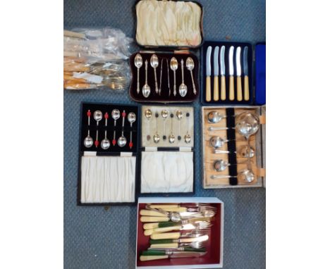 Mixed flatware in original cases to include silver plated apostle teaspoons and a set of six silver gilt bean spoonsLocation: