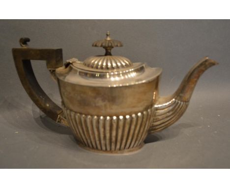 An Edwardian Silver Teapot of Half Lobed Form, London 1904, 9oz all in 