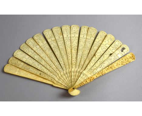 18th century Cantonese carved ivory fan with pierced decoration of pagodas, figures, flowers and foliage,PLEASE NOTE: THIS IT