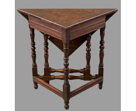 VINTAGE CARVED OAK SINGLE FLAP GATE LEG SIDE TABLE on turned and block supports with turned front stretchers, 65cms H, 73cms 