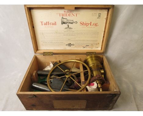 A boxed Walker's Trident Taffrail Ship-Log
