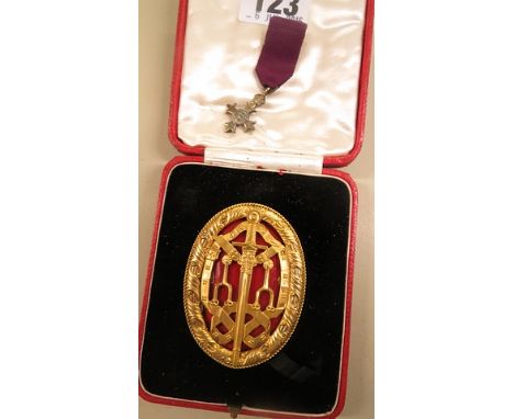 A cased Knight Bachelor's Badge in silver gilt and red enamel, 2nd version, hallmarked London 1933 and a miniature MBE with p