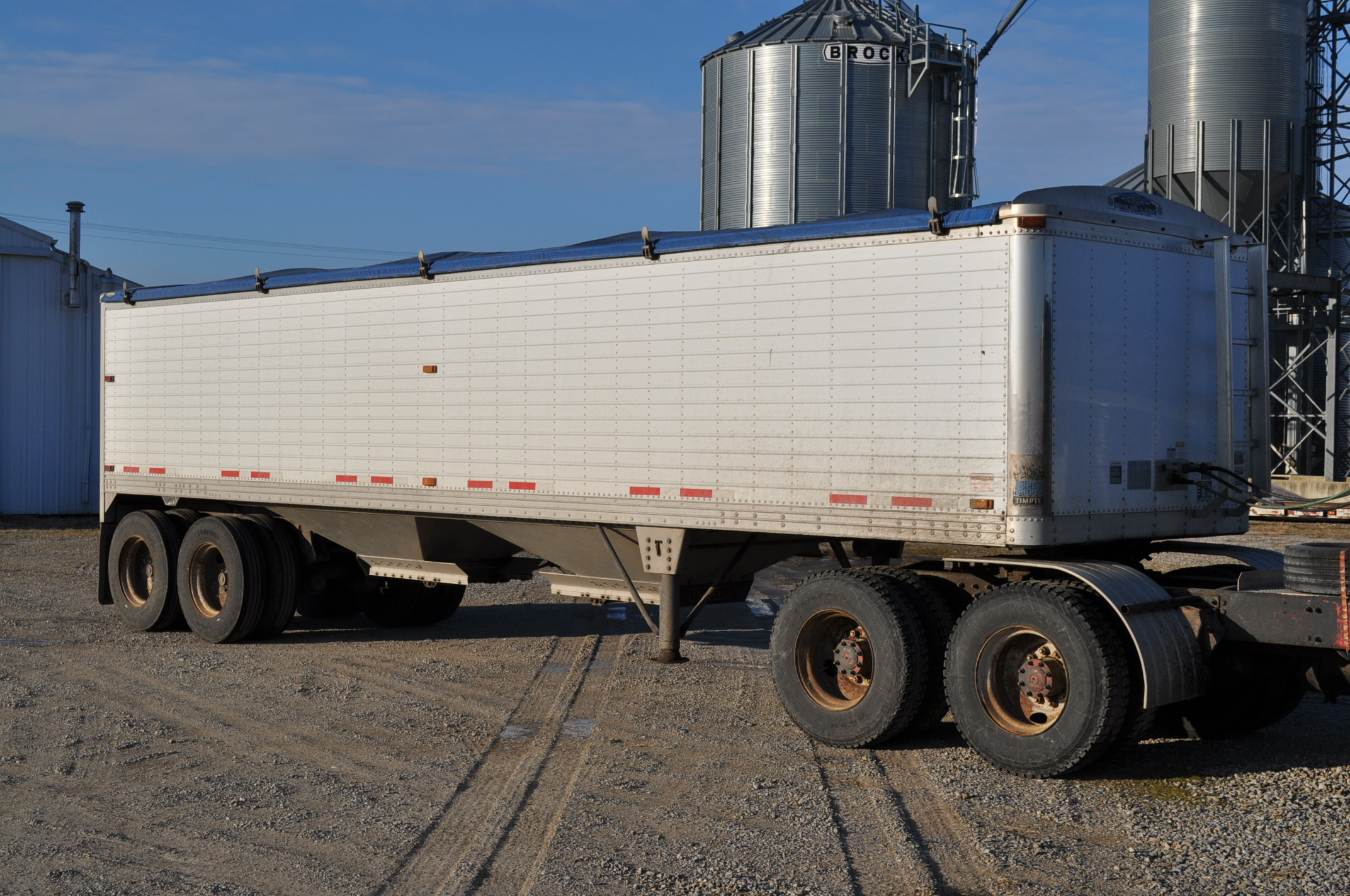 34.5’ 2001 Timpte hopper trailer, 72” sides, ag hoppers, spring ride