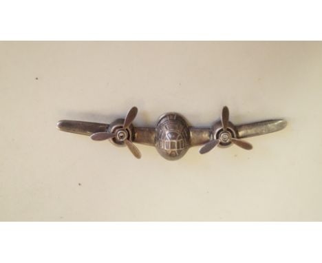 A vintage sterling aeroplane brooch, in form of bomber with rotating propellers, 9.5cm.