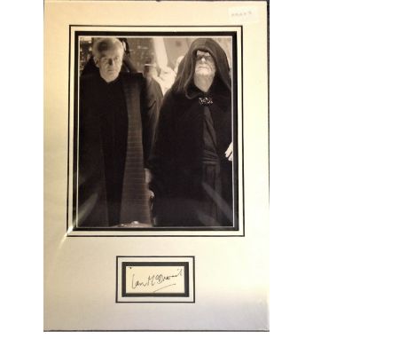 Ian McDiarmid signed autograph presentation. High quality professionally mounted 17 x 11 inch overall sized display. 3D doubl