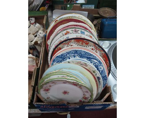 Collectors Plates, to include Royal Worcester hand painted (x 3). Italian Spode, Coalport, Doulton, Mason's, Pointon's (27), 