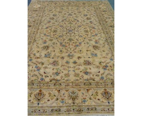 Fine Persian Kashan beige ground rug carpet, 296cm x 196cm