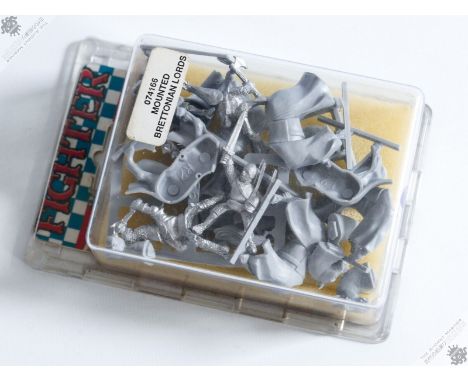 This a pack of vintage&nbsp;BRETONNIAN MOUNTED LORDS&nbsp;made in the&nbsp;UNITED KINGDOM&nbsp;by&nbsp;CITADEL MINIATURES&nbs
