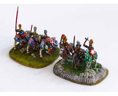This is a lot of EMPIRE CAVALRY made by CITADEL MINIATURES for the WARHAMMER / LORD OF THE RINGS campaign setting. Painted.