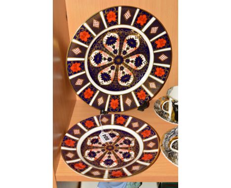 TWO ROYAL CROWN DERBY 'OLD IMARI' PLATES (SECONDS), '1128', Diameter 21.5cm and 27cm (2)