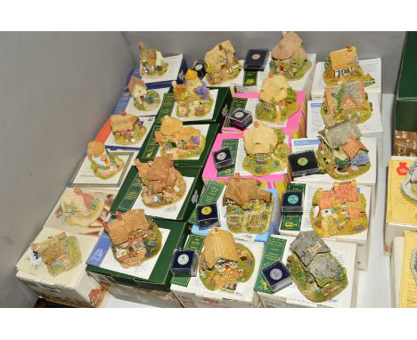 TWENTY ONE BOXED LILLIPUT LANE SCULPTURES FROM SYMBOL OF MEMBERSHIP COLLECTION, to include 'The Spinney' 1993/94, 'Petticoat 