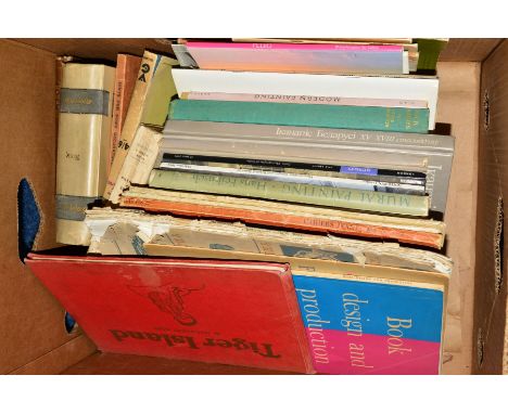 A BOX OF BOOKS, RELATING TO ART ETC