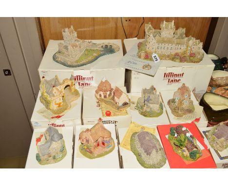 SEVENTEEN BOXED LILLIPUT LANE SCULPTURES FROM SCOTTISH COLLECTION, to include 'Cawdor Castle', 'Eileen Donan Castle' (chipped
