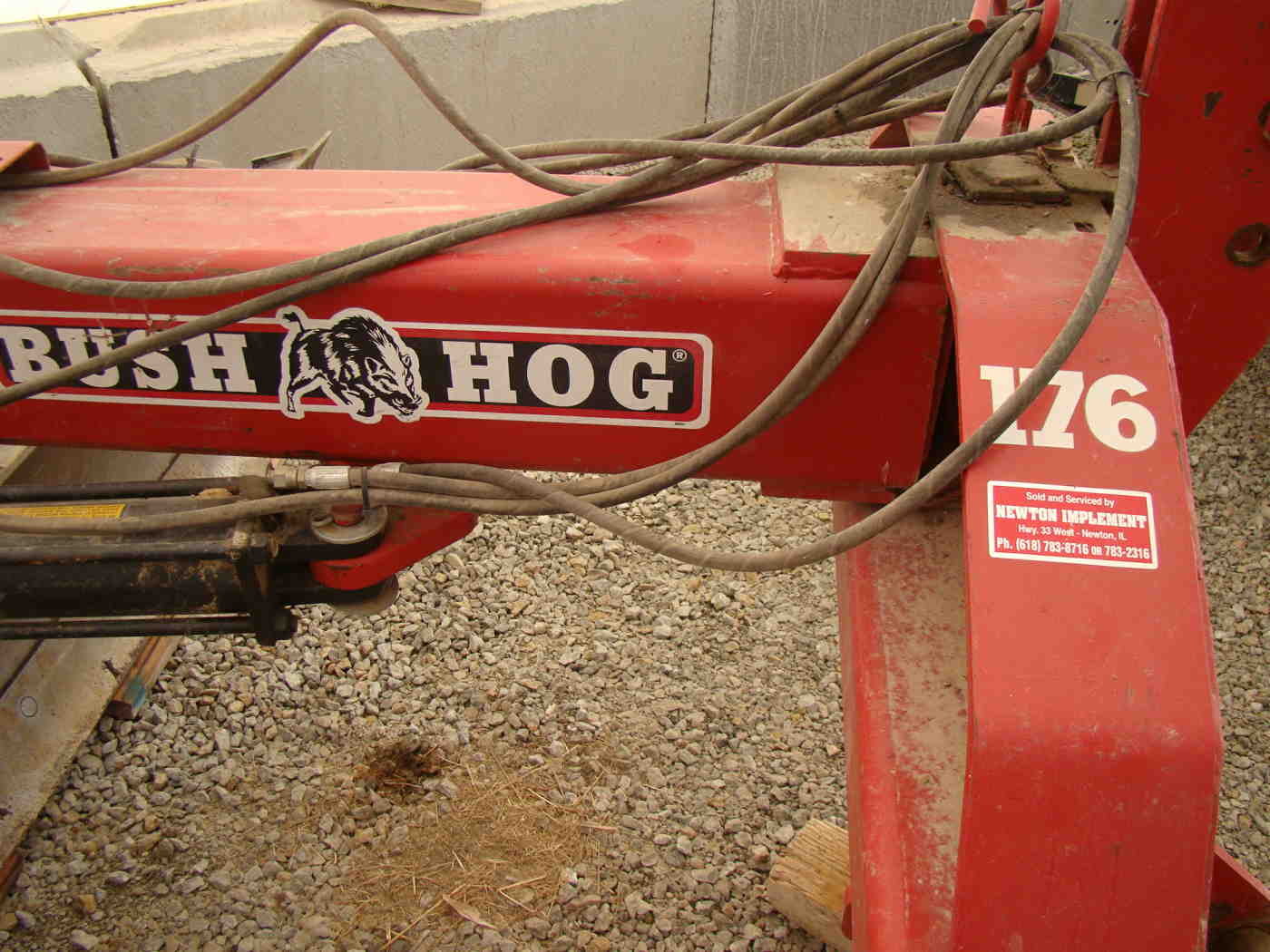Bush Hog 176 hydraulic blade 10ft 3 cylinders