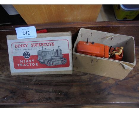 Heavy Caterpillar tractor (No. 563) Dinky super toy in original box